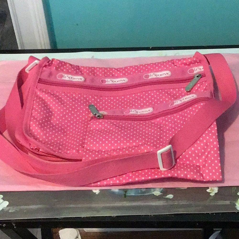Final sale price❗️NWOT Le Sportsac pink/ white polka dot shoulder bag w/ case